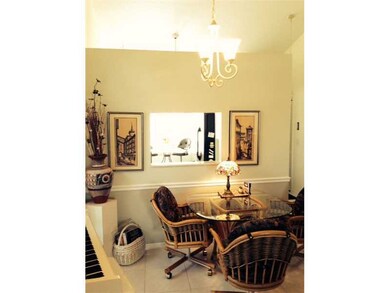 Dining Room. Plenty of space for your dinner guest