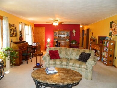 W6543 Karric Ln, Monroe, WI 53566 - photo 4