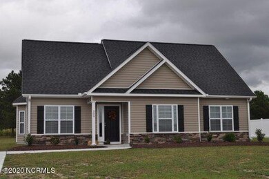 3921 Pensacola Dr, Hope Mills, NC 28348 - photo 2