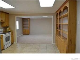Open floor plan!
