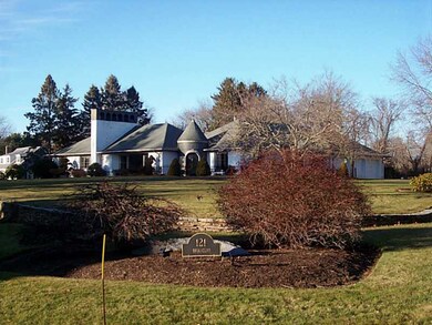 121 Briarcliff Ave, Warwick, RI 02889 - photo 2