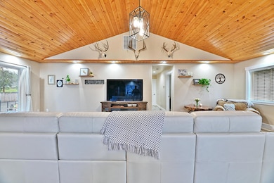 1027 Chevney Way, Shady Cove, OR 97539 - photo 7