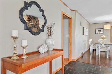 Foyer to Dinette