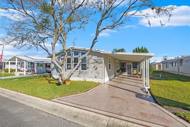 35145 Colony Hills Dr, Zephyrhills, FL 33541 - photo 2