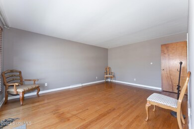 45 Joelson Ct, Albany, NY 12209 - photo 3