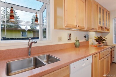 7514 208th St SW unit D103, Edmonds, WA 98026 - photo 5