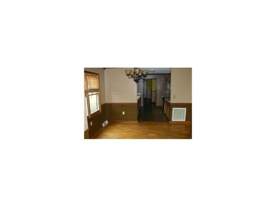 DINING ROOM TO KITCHEN