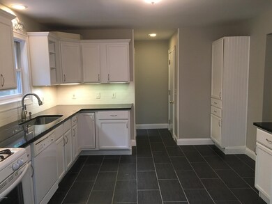 247 Locust Dr, Milford, PA 18337 - photo 4