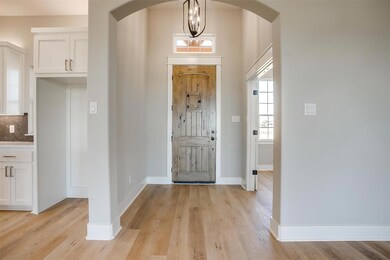 139 Clayton Crossing, Springtown, TX 76082 - photo 4