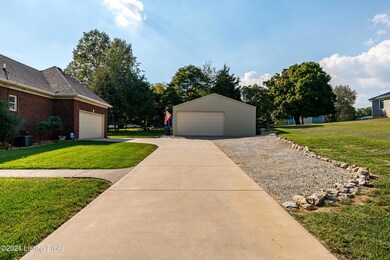 6112 Beulah Church Rd, Louisville, KY 40228 - photo 6