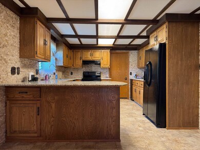 Kitchen comes with all the appliances!