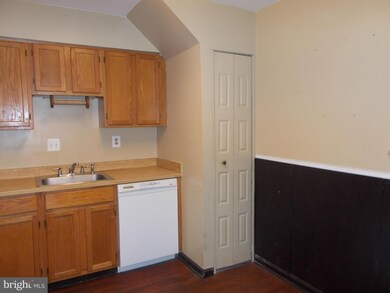 7549 Belle Grae Dr unit 15, Manassas, VA 20109 - photo 5