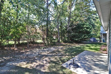 1605 Sweetbay Dr, Toms River, NJ 08755 - photo 5