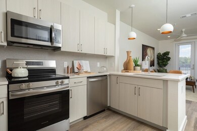 1690 North Loop unit 310, Houston, TX 77009 - photo 7