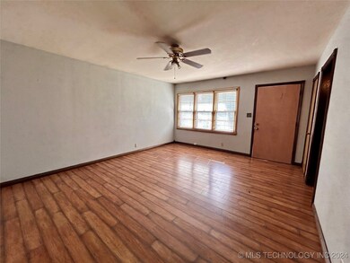 821 S 13th St, McAlester, OK 74501 - photo 3