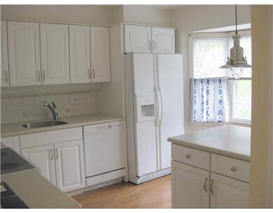 River Landing Apartments unit 4, Cos Cob, CT 06807 - photo 2