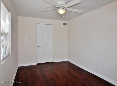 1014 Hugh Edwards Dr, Jacksonville, FL 32210 - photo 5