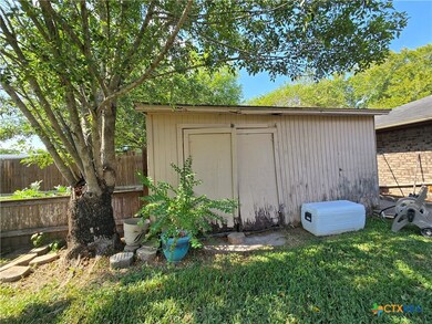 113 Sylvia St, Victoria, TX 77904 - photo 6