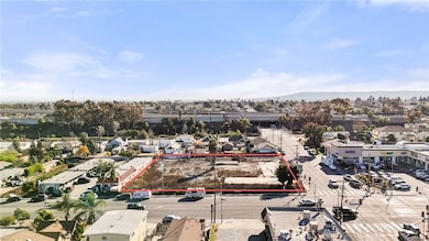 11400 S Hoover St, Los Angeles, CA 90044 - photo 2