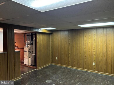 2762 Kirkleigh Rd, Dundalk, MD 21222 - photo 3