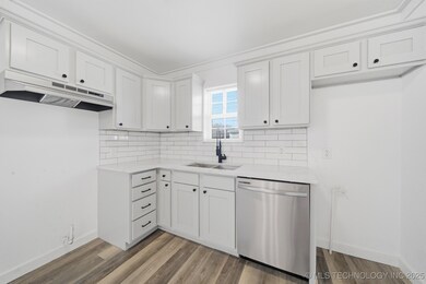 3765 W 44th St, Tulsa, OK 74107 - photo 7