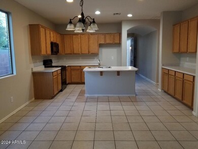 1572 E Nightingale Ln, Gilbert, AZ 85298 - photo 4