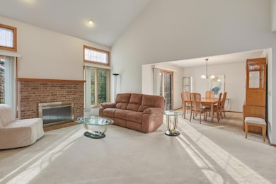 37692 N Laurel Park Dr, Livonia, MI 48152 - photo 7