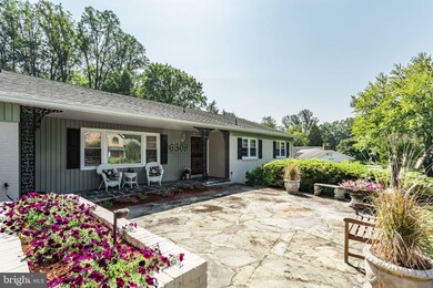 6508 Lily Dhu Ln, Falls Church, VA 22044 - photo 5