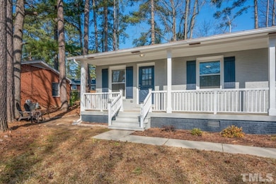 312 W Park St, Cary, NC 27511 - photo 2