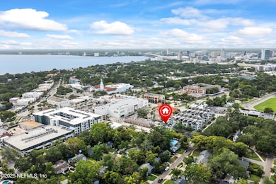 1610 Lang Ct, Jacksonville, FL 32207 - photo 2