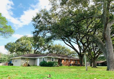 1920 Le Tulle Ave, Bay City, TX 77414 - photo 5