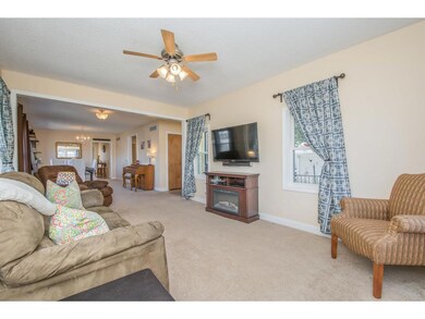 2615 E 28th St, Des Moines, IA 50317 - photo 4