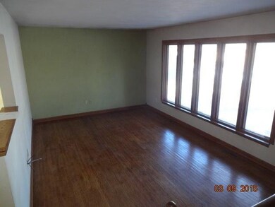 3100 98th St, Highland, IN 46322 - photo 2