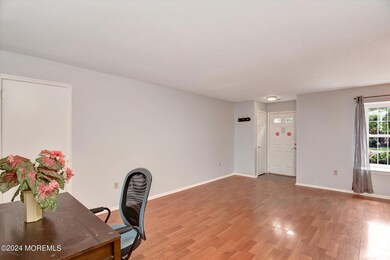 04-Living Room