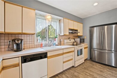 130 Eliza St, Providence, RI 02909 - photo 3