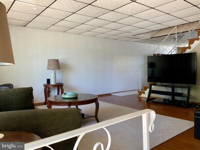 2846 Willits Rd, Philadelphia, PA 19136 - photo 3