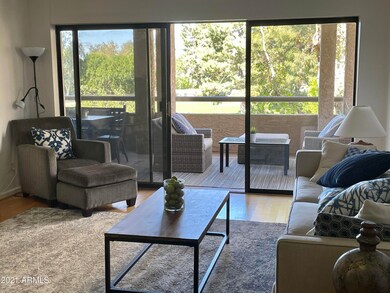 5124 N 31st Pl 2021 LR Patio 2