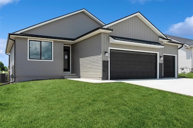 313 N 19th St, Indianola, IA 50125 - photo 3