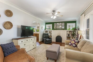 008-photo-living-room-8322495
