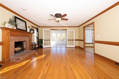 1955 Skycrest Dr, Winston Salem, NC 27127 - photo 4