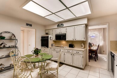 4616 E Capri Ave Mesa AZ 85206-large-008