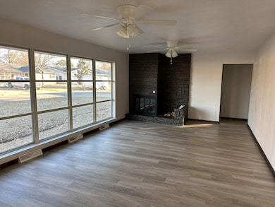 110 S Coolidge St, Enid, OK 73703 - photo 5