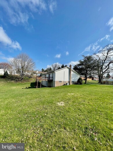 5961 Huntingdon Cir, Harrisburg, PA 17111 - photo 7