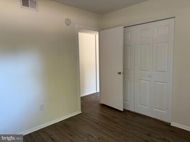 22 Maplewood Ct, West Deptford, NJ 08066 - photo 4