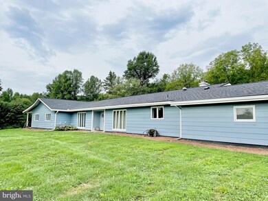 40297 Gap Rd, Leesburg, VA 20175 - photo 2