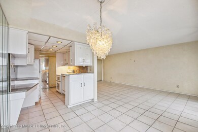Elmwood Park Condominium II unit 4B, Staten Island, NY 10314 - photo 5