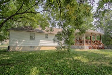 611 W Lucy Webb Rd, Raymore, MO 64083 - photo 6