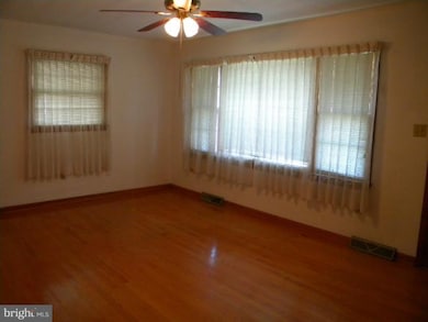 372 Miller Dr, Strasburg, VA 22657 - photo 7