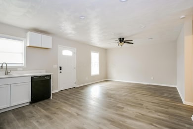 004-photo-living-room-10700962
