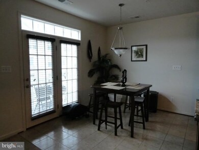 2539 Eastbourne Dr unit 255, Woodbridge, VA 22191 - photo 4